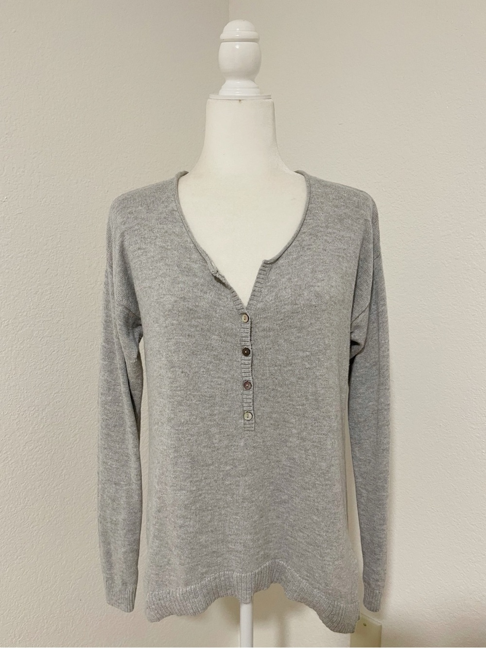 H&M Gray Button Front V-Neck Alpaca Blend Knit Sweater Medium